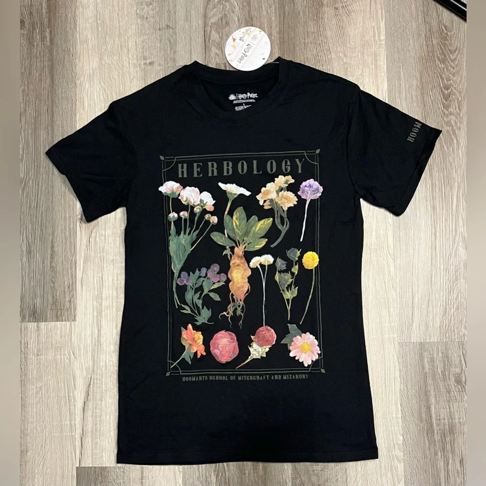 Harry Potter Herbology Hogwarts Graphic Black Print Tee Shirt Unisex Size Small - Picture 3 of 8